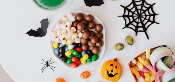 Candies and mallows in a bowl