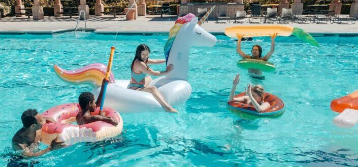 People having fun in the swimming pool